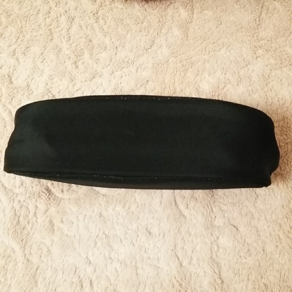 Dior💋 Lip 💋Shaped Evening Bag - Picture 4 of 10